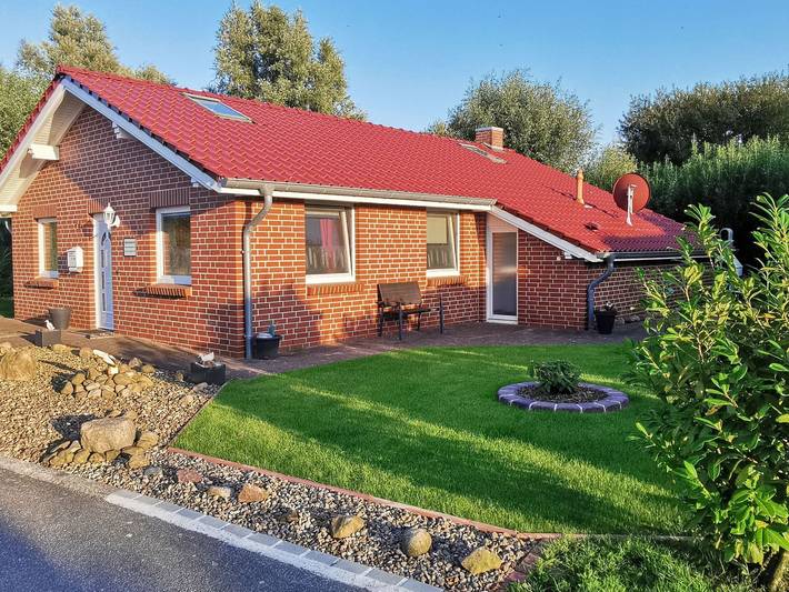 Ferienhaus für 7 Personen, mit Terrasse und Garten sowie Sauna in Otterndorf