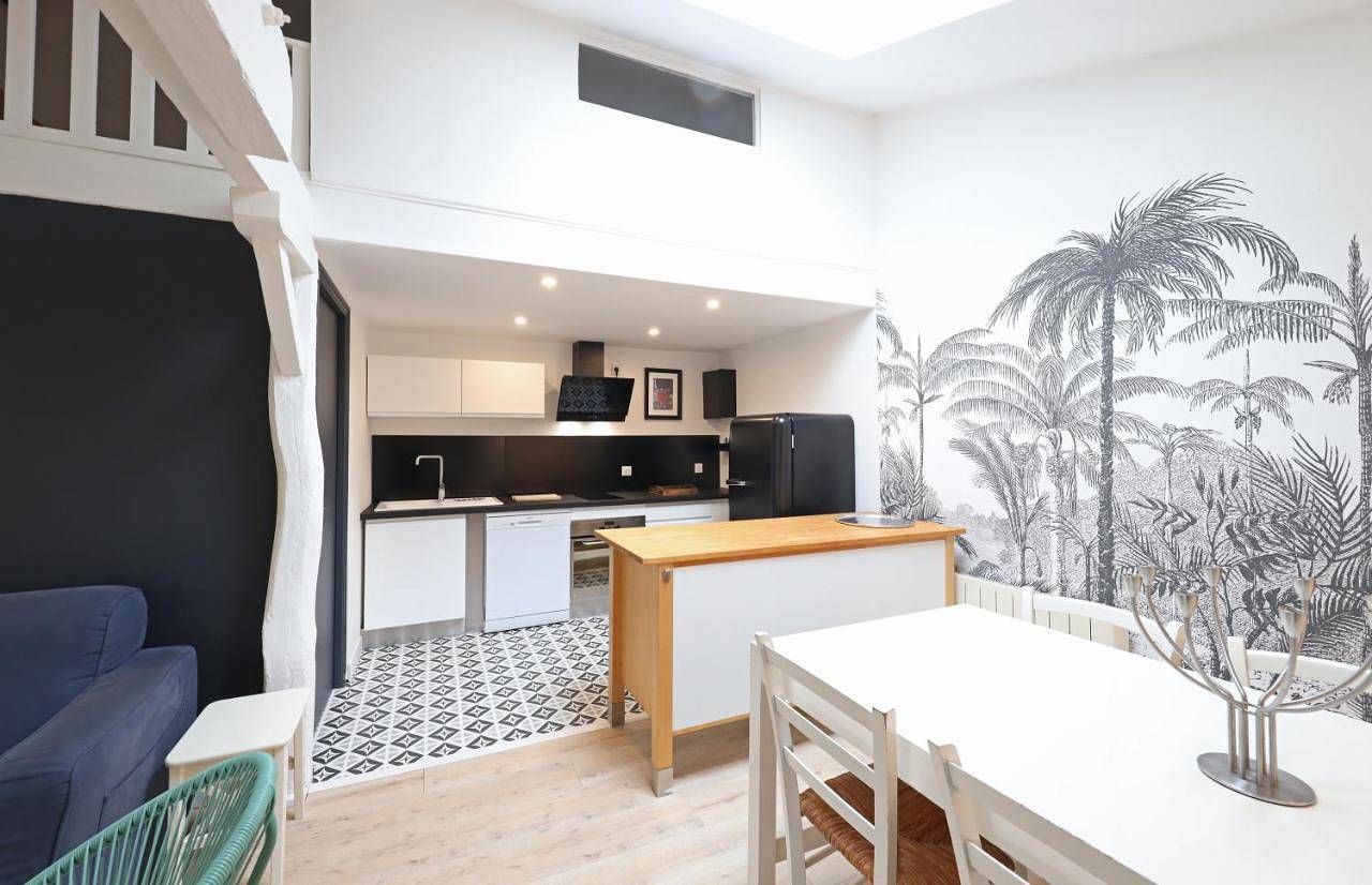 Appartement entier, Two-Bedroom Apartment in Saint-Hilaire-de-Loulay, Région de La Roche-sur-Yon