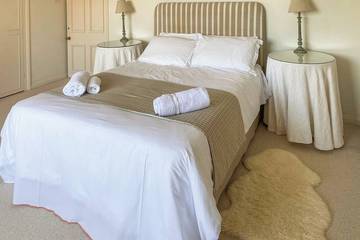 Log Cabin for 13 People in Mullion, Cornwall, Photo 1