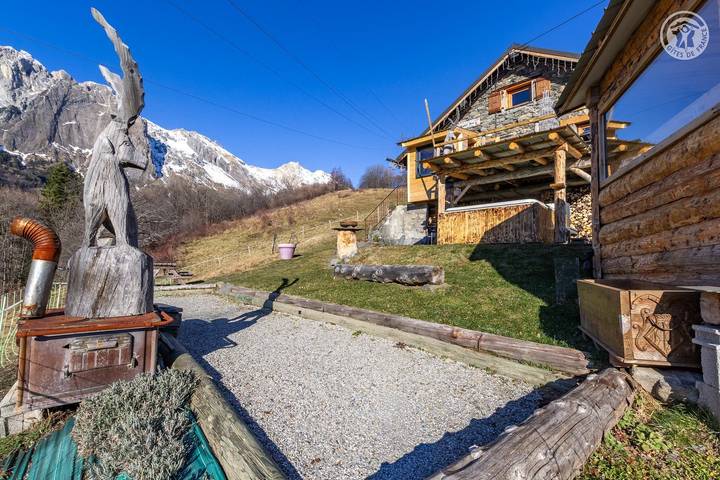 Casa de huéspedes para 6 personas, con sauna y jacuzzi además de terraza y jardín - 1