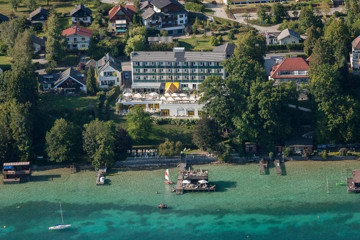 Hotel für 4 Personen, mit Balkon und Terrasse sowie Garten und Sauna am Attersee