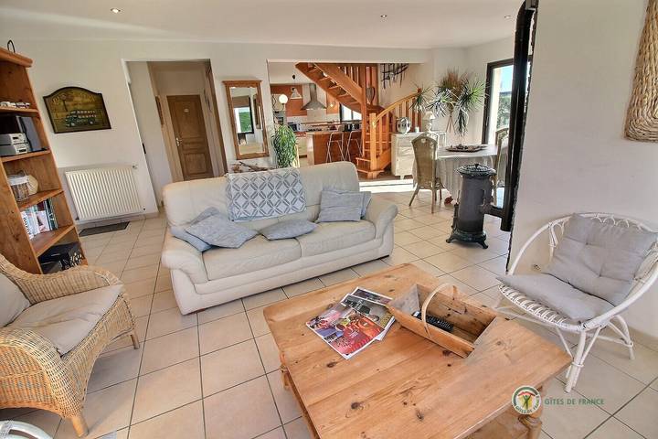 Gîte pour 6 personnes, avec jardin et terrasse dans L Armor