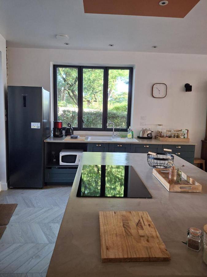 Location de vacances pour 9 personnes, avec jardin à Billiers