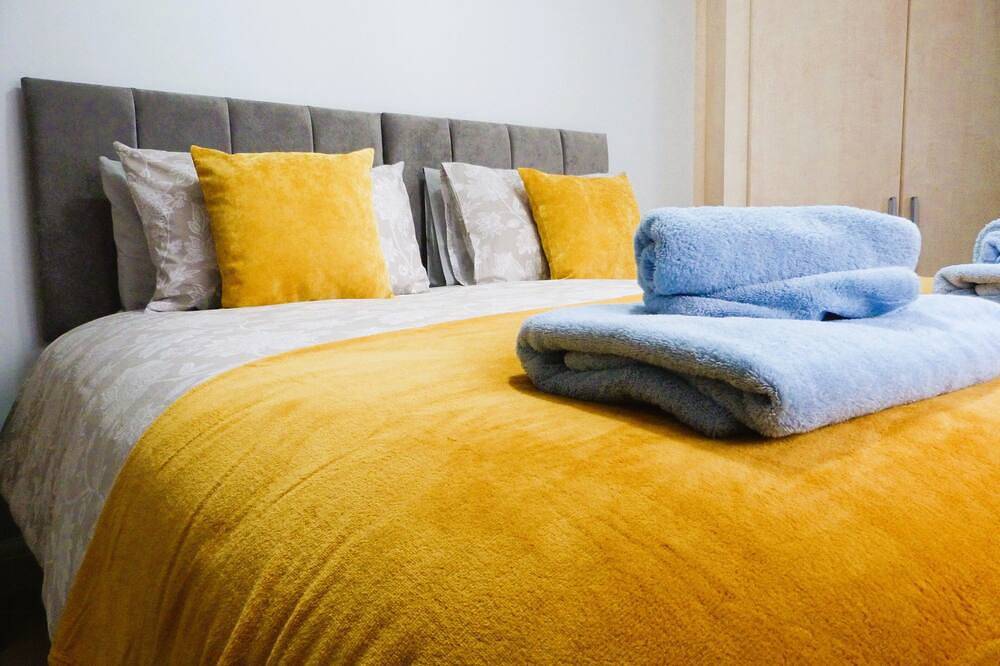 City Haven 10 min walk Cathedral & City + Netflix in Salisbury, Wiltshire