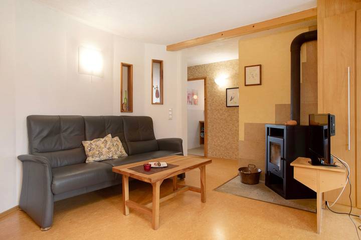 Hel lejlighed, Apartment 'Zur Igelwiese' with Private Terrace, Shared Garden and Wi-Fi in Ostrach, Region Bodensee-Oberschwaben