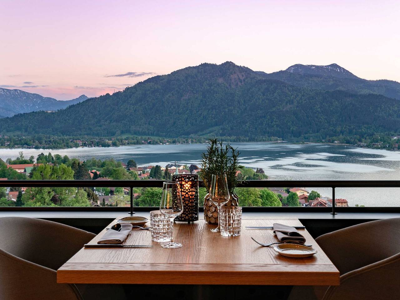 Hotel Das Tegernsee - Superior Doppelzimmer bergseitig in Bayerische Alpen