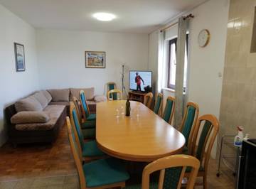 Ferienwohnung für 12 Personen, mit Meerblick in Nin