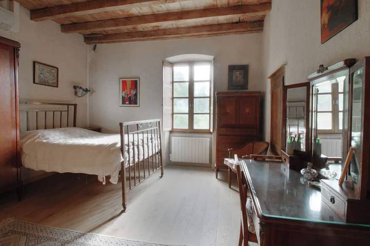 Location de vacances pour 10 personnes, avec jardin à Yenne - 2