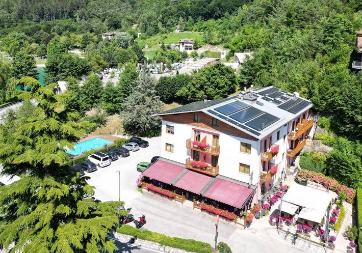 Hôtel pour 2 personnes, avec vue ainsi que jardin et piscine, animaux acceptés à Molina di Ledro - 3