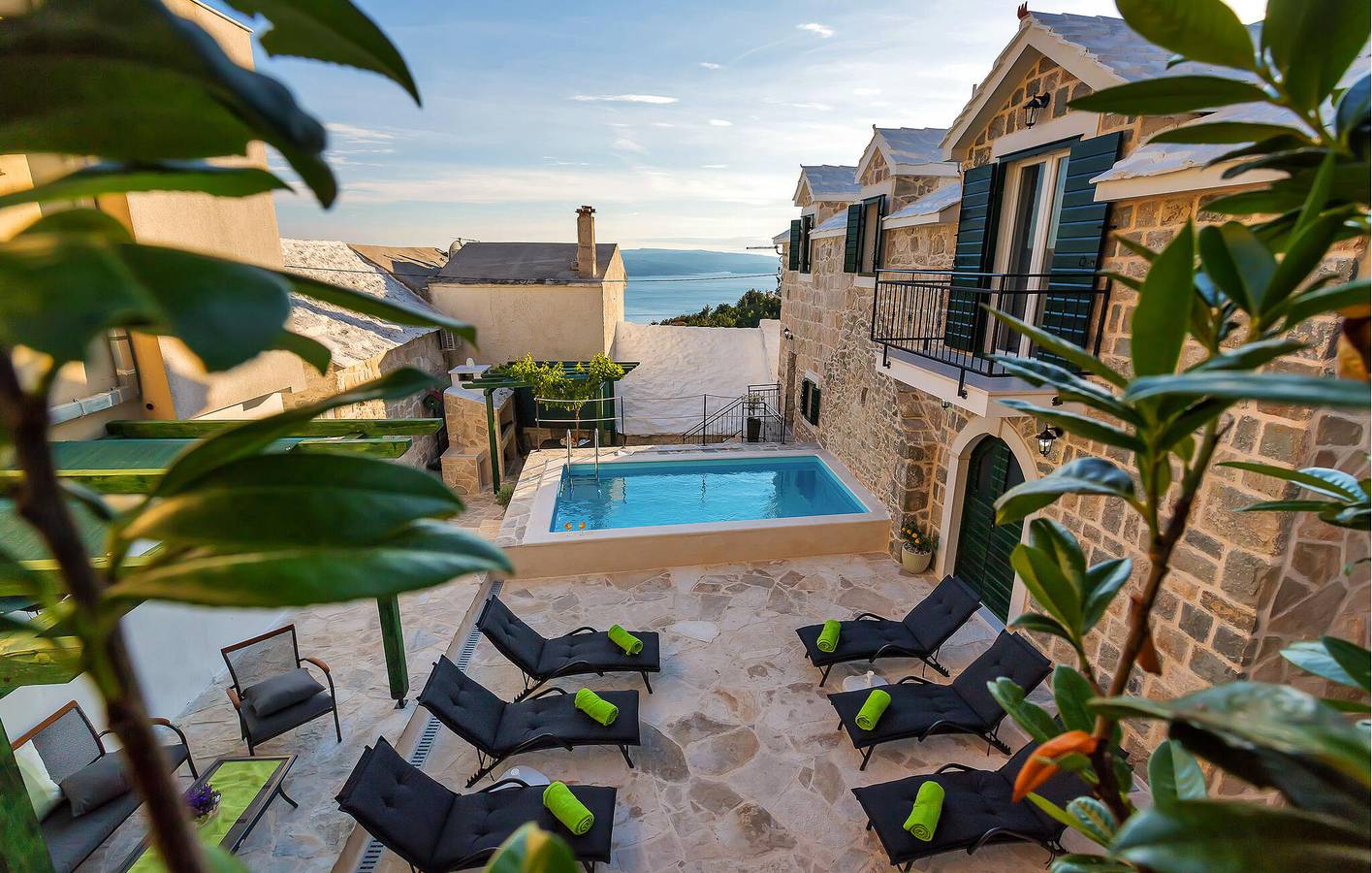 Feriehus for 7 personer med terrasse in Baska Voda, Makarska Riviera