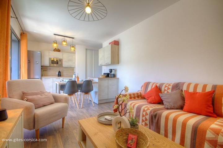Gîte pour 2 personnes, avec Terrasse et Vue dans Folelli - 4