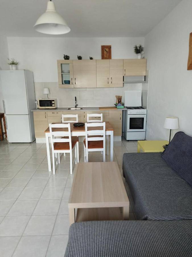 Location de vacances pour 3 personnes, avec terrasse à La Santa - 2
