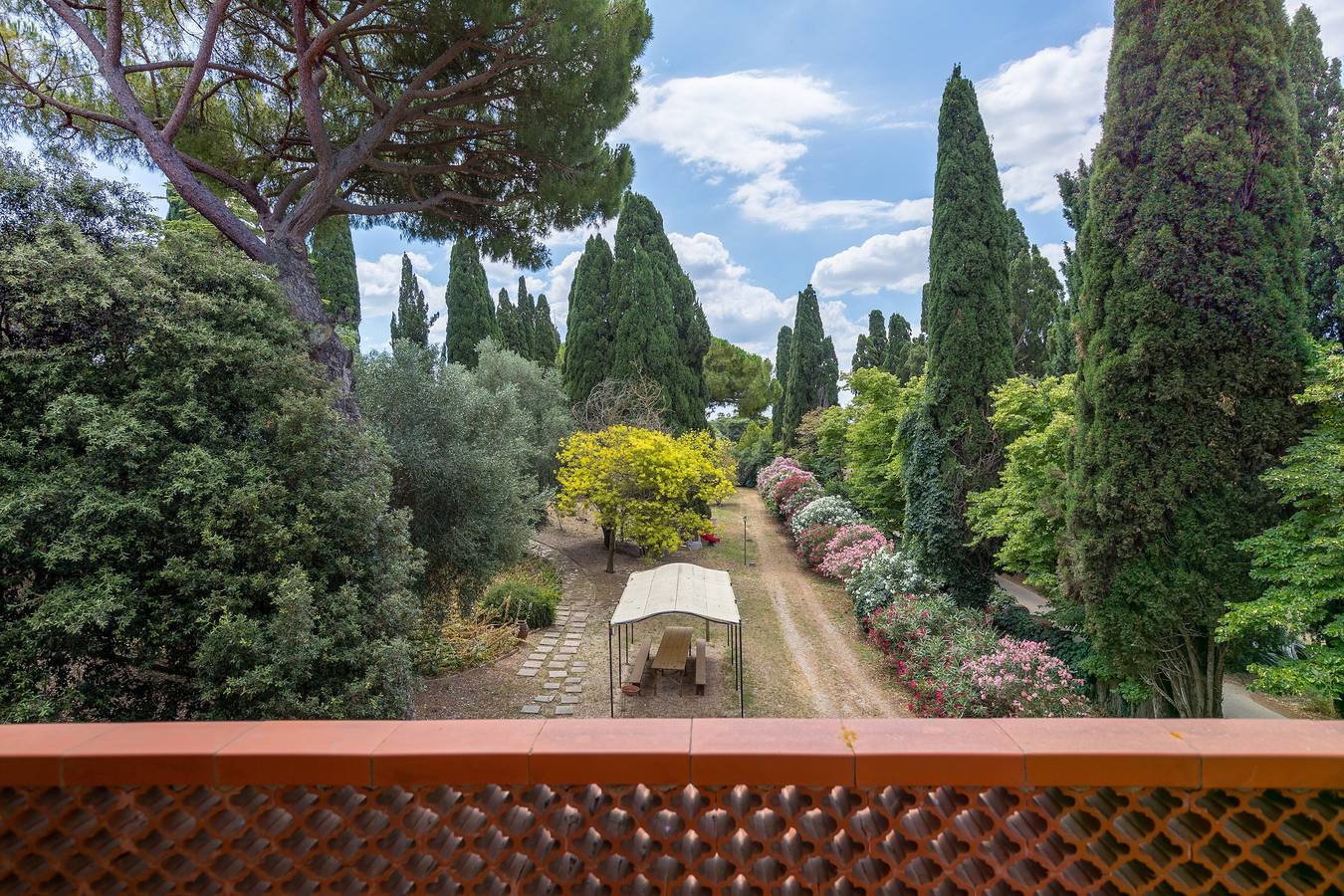 Appartamento intero, Appartamento 'I Tigli - Pervinca' con piscina condivisa, Wi-Fi e aria condizionata in Campiglia Marittima, Costa degli Etruschi