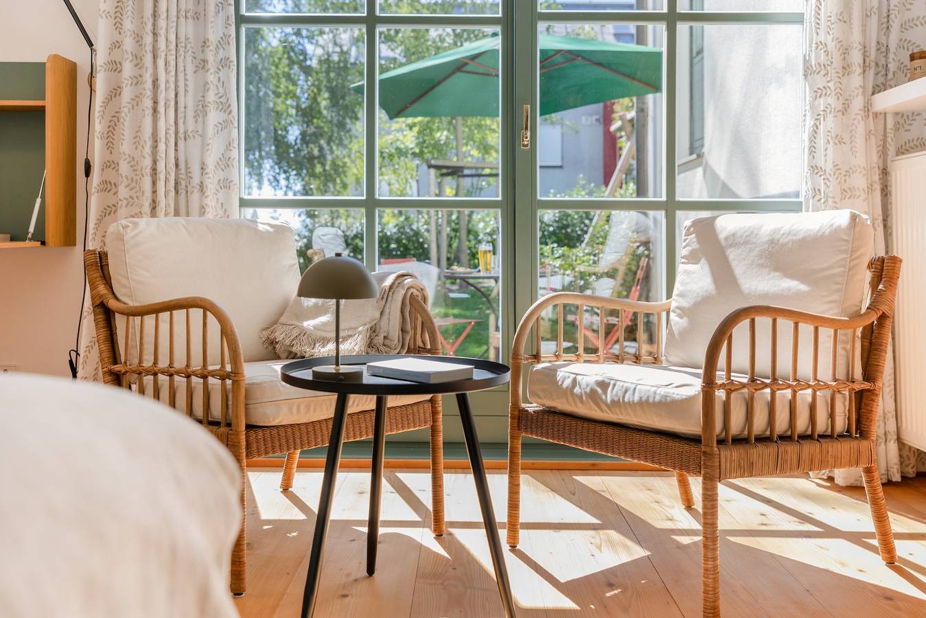 Entire apartment, Design Apartment “Bergzeit” with Mountain View and Private Terrace in Berg (Upper Bavaria), Starnberger See