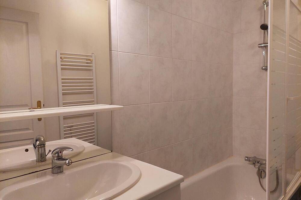 Ganze Wohnung, 2*-Studio für 2 mit Balkon, Wifi, Haustiere erlaubt in Brides-les-Bains, Les Trois Vallées