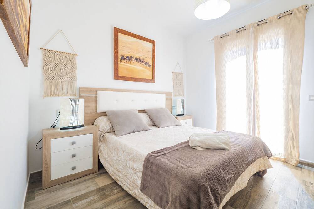 Entire apartment, Cubo's Urban Suite Bruno / free wifi / air conditioning in Alhaurín el Grande, Málaga Province