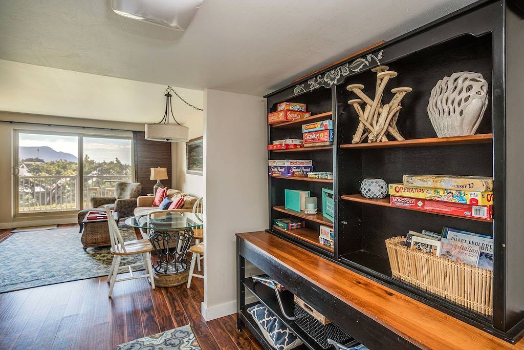 Ganze Wohnung, Wunderschön aktualisierte Wohnung. Zugang zum Pool. Keine Reinigungsgebühren in Gearhart, Clatsop County