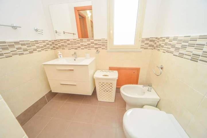 Location de vacances pour 6 personnes, avec piscine et balcon, animaux acceptés à Campofelice di Roccella - 3