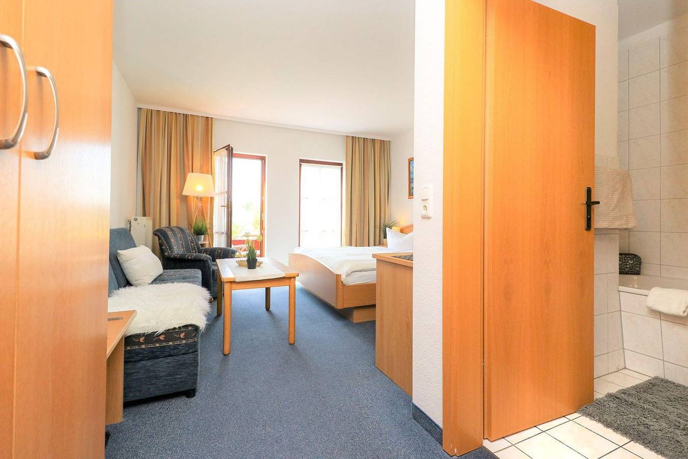 Geheel appartement, Kleines Ferienzimmer direkt am Hafen von Wustrow in Wustrow, Fischland