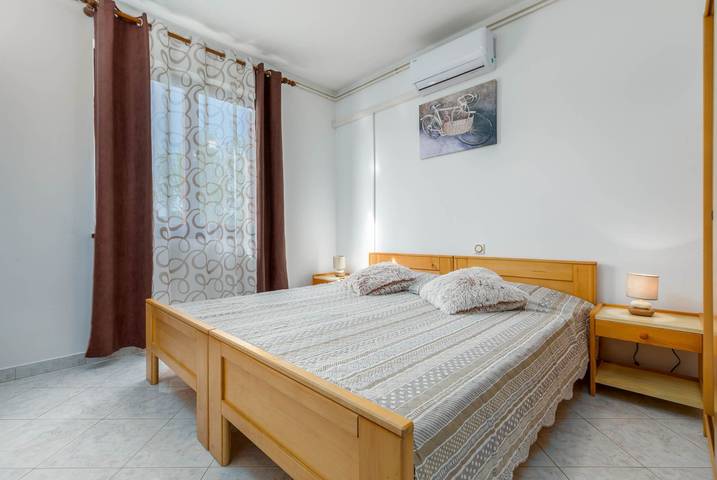 Ganze Wohnung, Kajfes A4 - One Bedroom Apartment with Terrace in Valbandon, Südküste Istrien