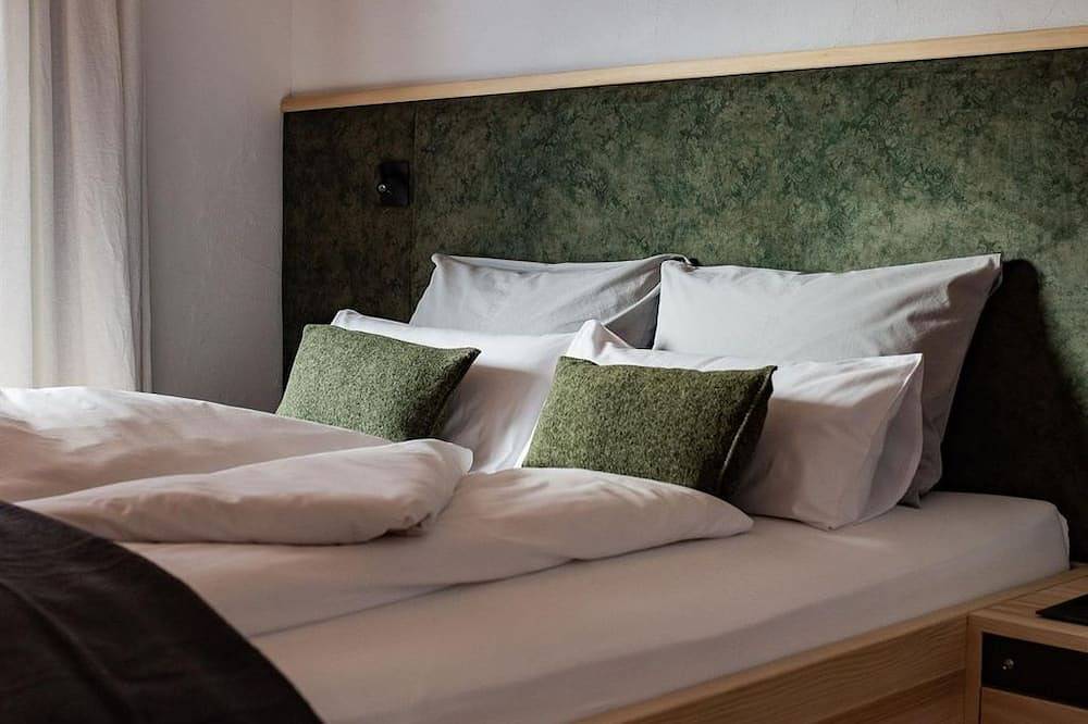 Ganze Wohnung, Ferienwohnungen in den Bergen - Ferienwohnung Alpenchic (2 Schlafz.) in Oberammergau, Bayerische Alpen