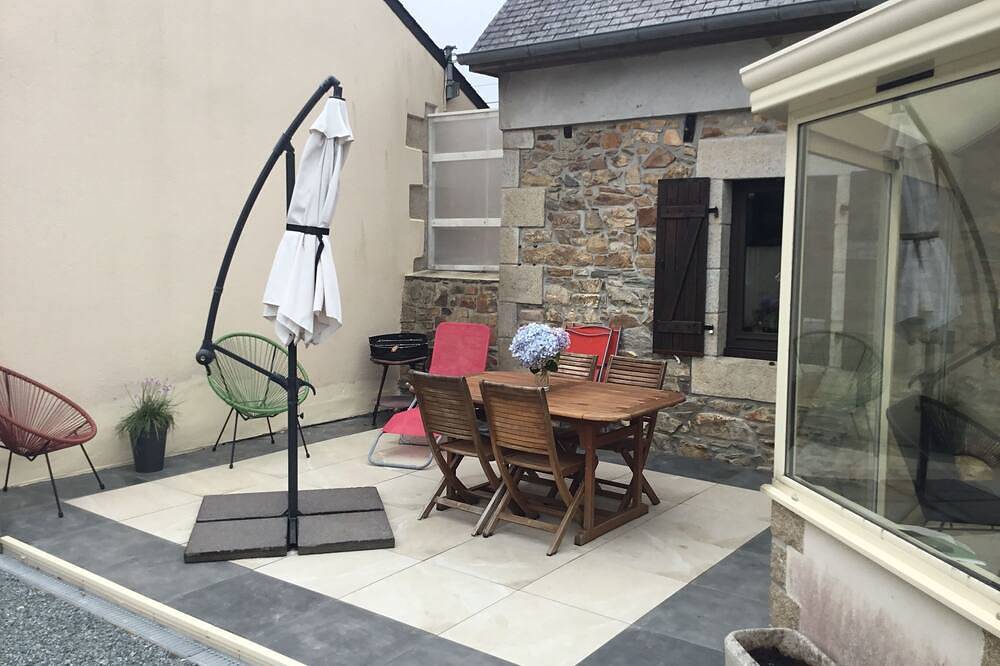 Location Maison Toute Rénovée à Lannion Côte du Granit Rose in Lannion, Pink Granite Coast