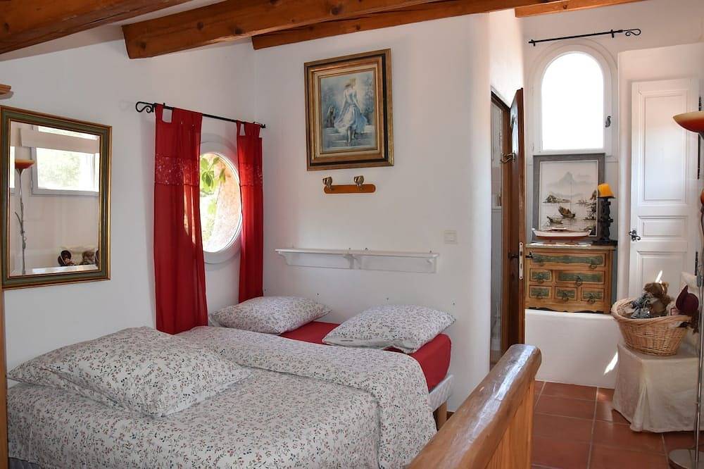 Ganze Wohnung, Beautiful Apartment with 2 Terraces and Barbecuit in Ampus, Draguignan Region