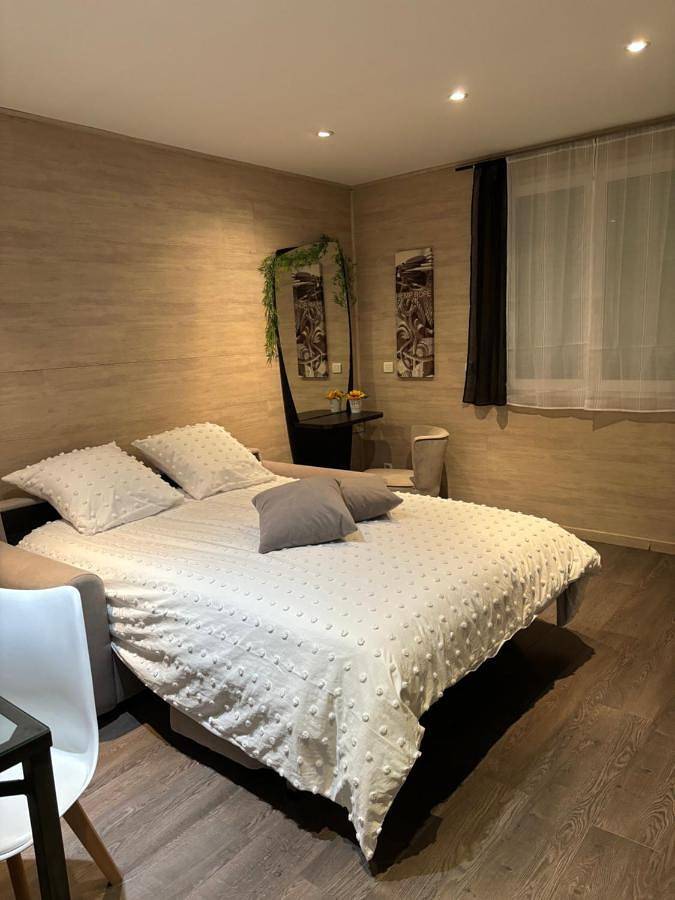 Gîte pour 2 personnes, avec jardin et piscine à Vinassan - 4