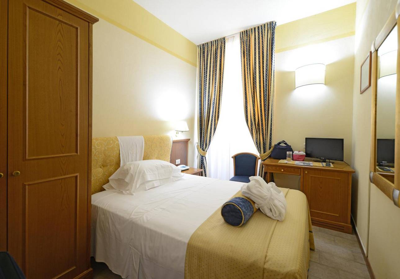 Kamer 'Camera Standard Doppia' met gedeelde tuin, wifi en airconditioning in Bagni di Lucca, Provincie Lucca