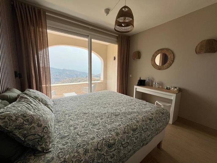 Chambre d’hôte pour 2 personnes, avec vue ainsi que jardin et piscine à Arenas - 4