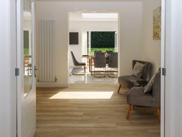 Log Cabin for 6 People in Barnsley, South Yorkshire, Photo 2