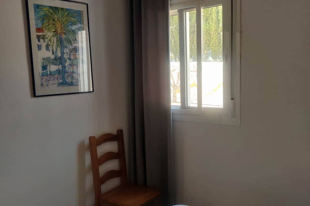 Bungalow  2-4 persons, pool, Ac,  Wifi, sea view, sand beaches in Torre del Mar in Arenas, Costa del Sol