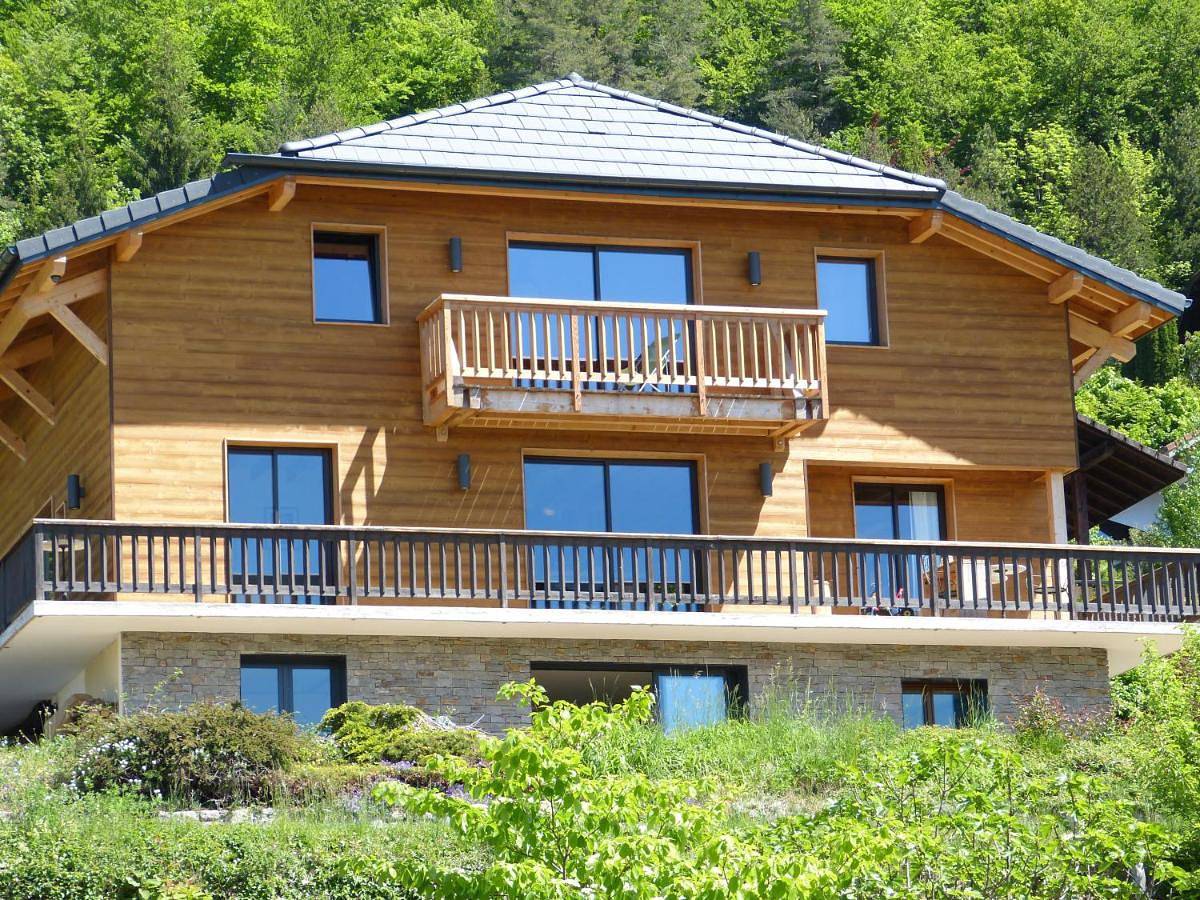 Queen Room with Garden View in Talloires-Montmin, Région d'Annecy