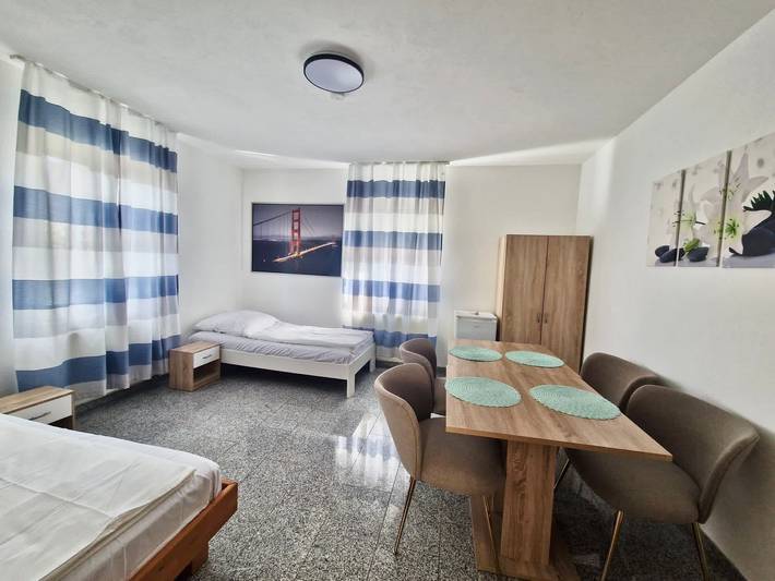 Ganze Wohnung, Apartment 'Ferienwohnung Auf Der Welt Zuhause' mit Wlan in Göppingen, Landkreis Göppingen