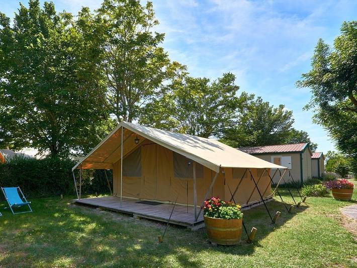 Tente pour 2 personnes, avec bassin pour enfant et sauna en Charente-Maritime - 3