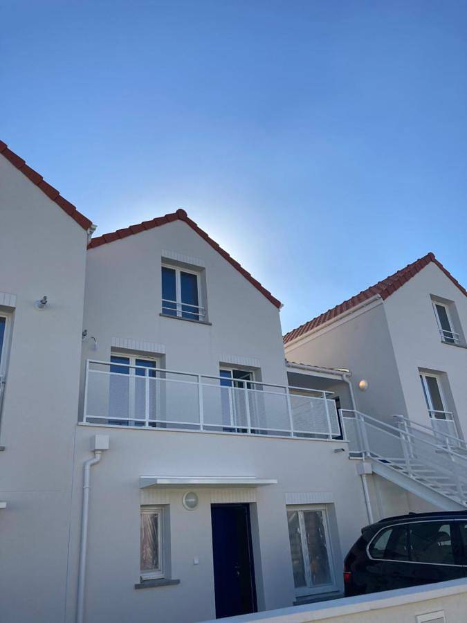 Appartement entier, One-Bedroom Apartment in Vaujours, Seine-Saint-Denis