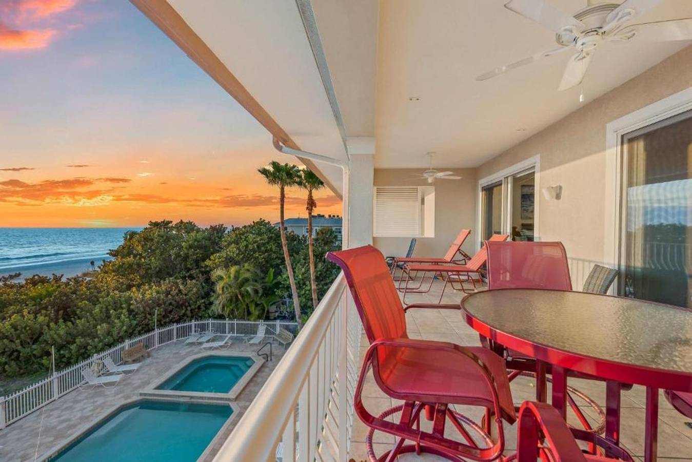 Apartamento entero, Oceanview 3B Condo w Beach Access Heated Pool in Holmes Beach, Anna Maria Island