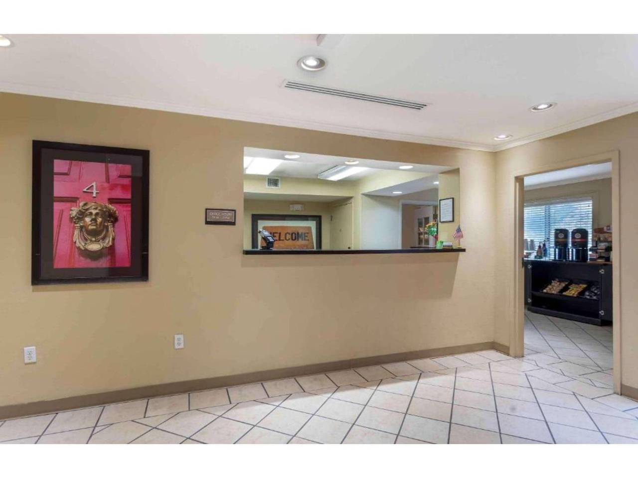 1 Queen Bed | Non-Smoking, Kitchen in Memphis, Tennessee