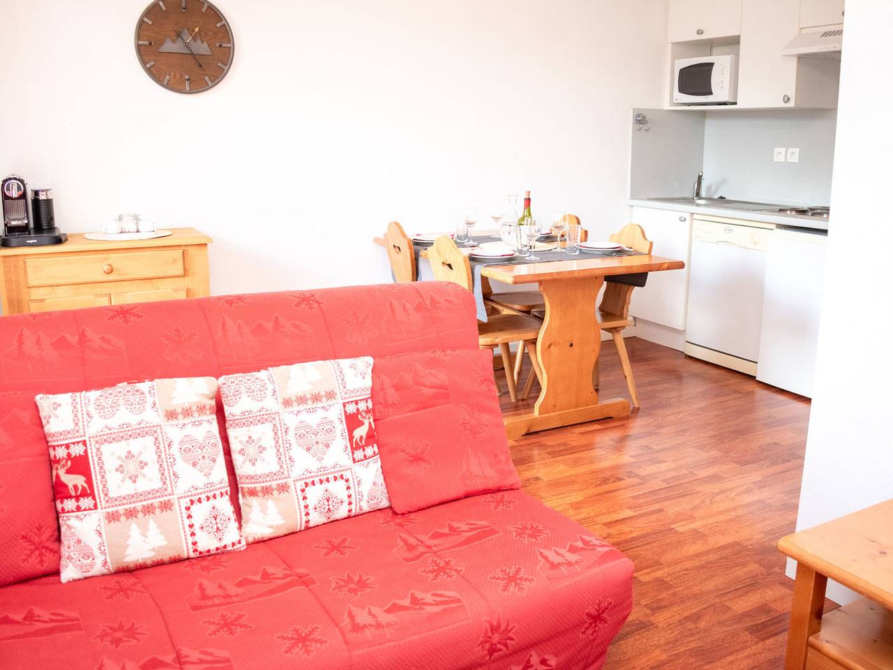 Apartamento entero, Apartamento cómodo con piscina, cerca del centro y pistas in Vignec, Parque nacional de los Pirineos
