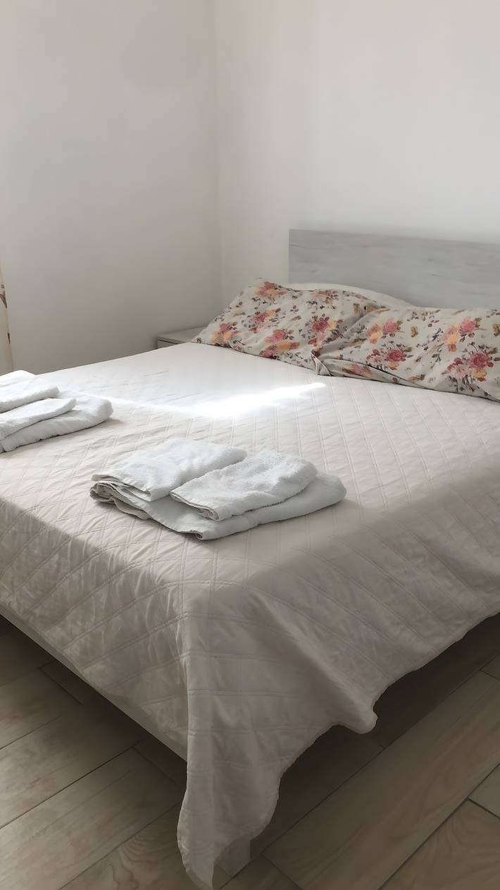 Appartamento intero, Camera 'Matrimoniale Vicino Al Mare' con vista mare, piscina condivisa e terrazza condivisa in Spiaggia III Pettine, Sorso