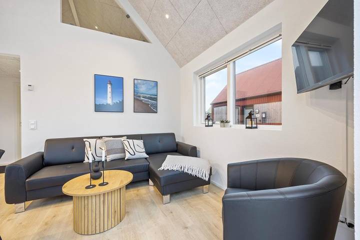 Sommerhaus mit gratis Strom und Wärme in Hvide Sande in Hvide Sande, Holmsland Klit