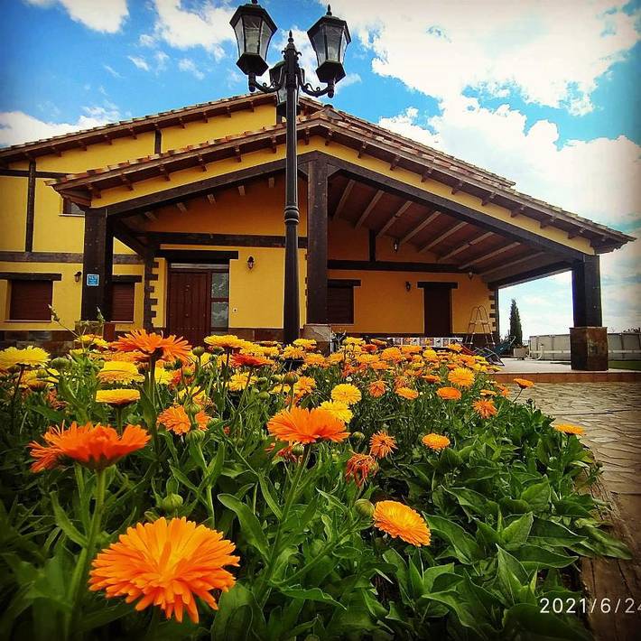 Casa rural para 8 personas, con Balcón y Terraza además de Jardín y Piscina en Villel - 3