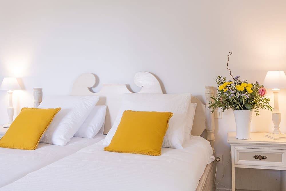 Gîte en pierre avec piscine au calme - Lits king size & Vue sur les pyrénées in Gondrin, Gers