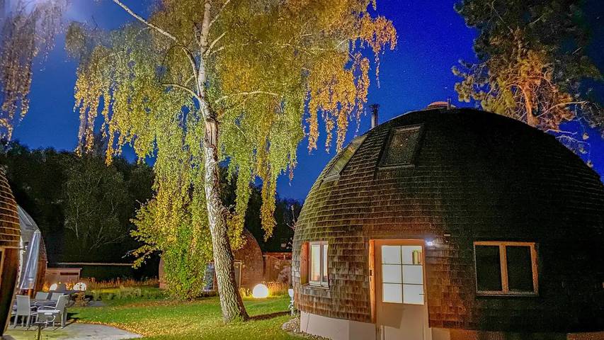 Ferienhaus für 4 Personen, mit Terrasse und Whirlpool sowie Garten und Sauna in Penzlin