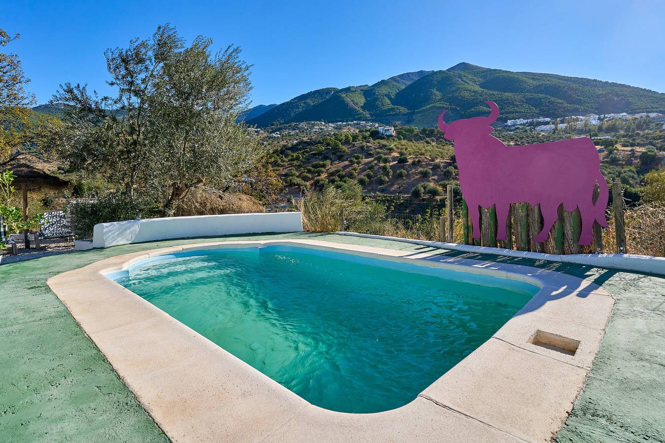 Maison de vacances "Casa Papi" avec vue sur les montagnes, piscine et Wi-Fi. in Alcaucín, Province de Málaga