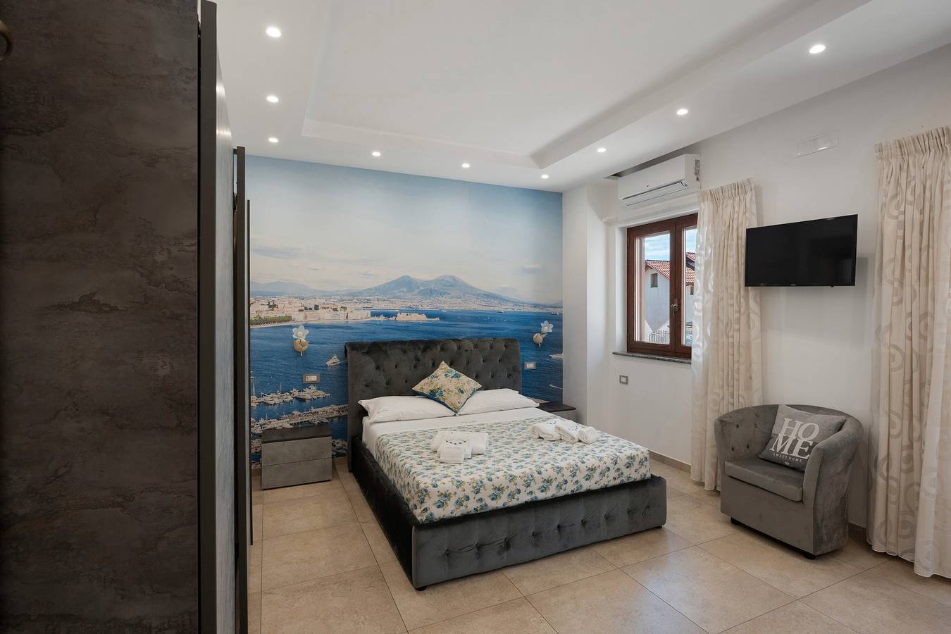 Camera 'Le 5 Perle - Napoli' con vista montagna, Wi-Fi e aria condizionata in Pianillo, Agerola