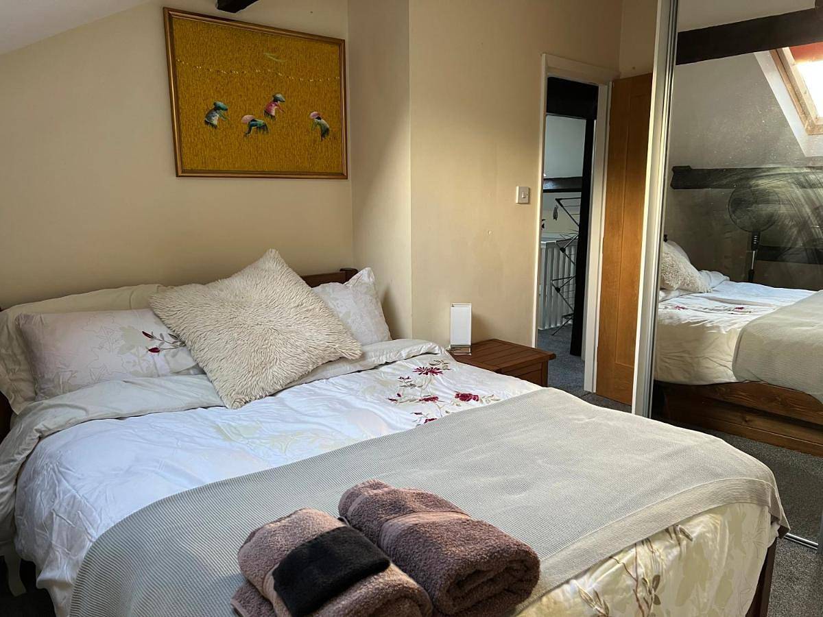 Entire apartment, Arnside sea view in Arnside, Lake District