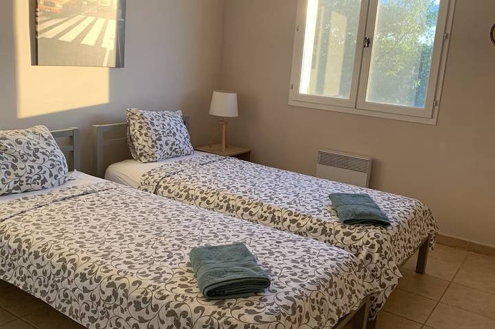 Location de vacances pour 8 personnes, avec jardin à Saint-Quentin-la-Poterie - 4