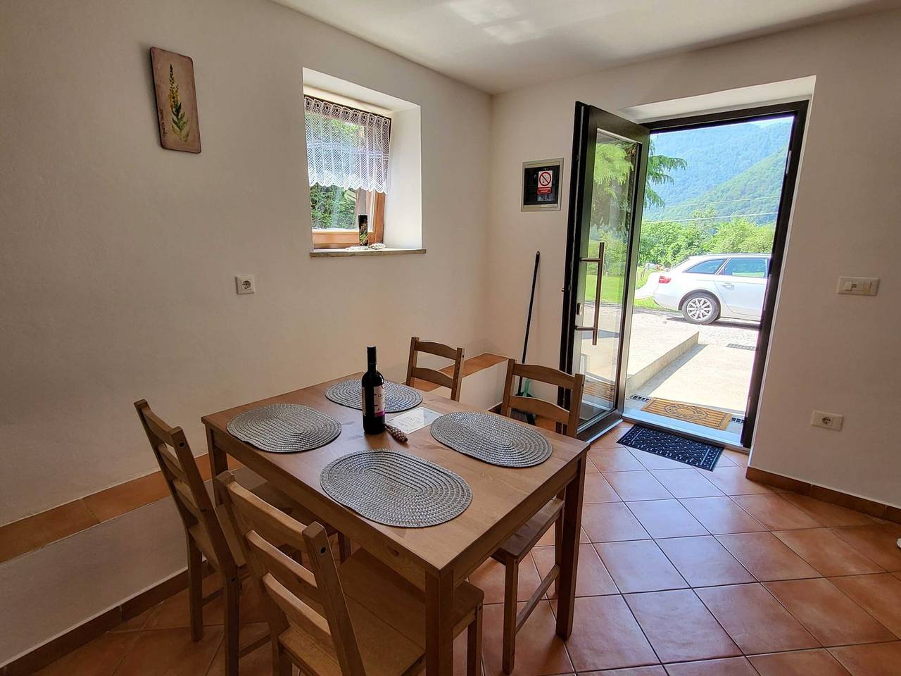 Peaceful Countryside Holiday Home with Terrace - One Bedroom Holiday Home with Terrace in Tolmin, Slowenien