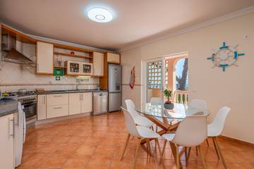 Villa pour 7 Personnes dans Carvoeiro, Lagoa, Photo 4